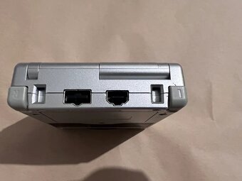 Game Boy Advance SP - 6