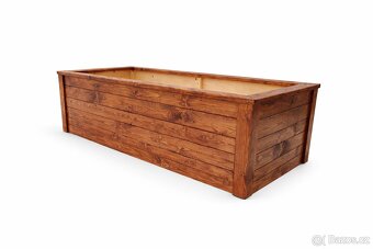 Masivní vyvýšený záhon - 6