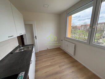 Rokycany- pronájem dr. bytu 1+1 po rekonstrukci s lodžií v m - 6