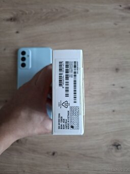 Samsung Galaxy M13 128 GB, světle modrý + ochranné pouzdro a - 6
