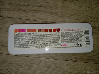 Makeup kazeta Barbie: oční stíny, tváře, rty - 6