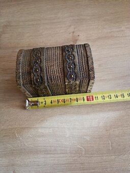 Pěkná dřevěná vyřezávaná šperkovnice - 6