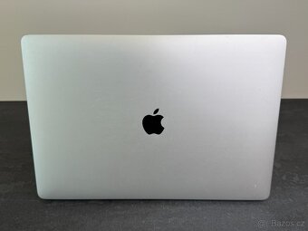 MacBook Pro 15'' 2016 / i7 / 16GB / 256GB SSD - DPH - 6