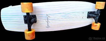 Skateboard zánovní sada vč. helmy a chráničů - 6