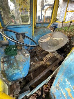 Prodám traktorbagr Zetor - 6