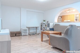 Prodej prostorné rekonstruované chalupy v obci Lošany - 6