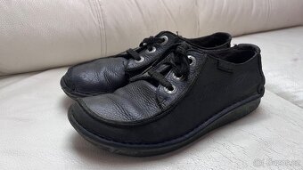 Kozene damske cerne boty Clarks vel 39,5 - 6