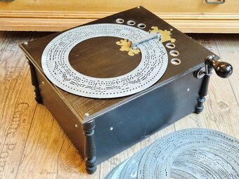 Starožitný hrací stroj, flašinet Ariosa, 1898, Německo - 6