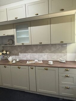 Moderní nepoužitá kuchyně NATALI krémová - 6