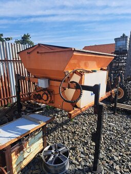 Sypač komunální pro multicar - 6