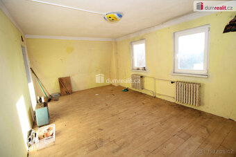 Zemědělská usedlost se dvěma rodinnými domy, stodolou, garáž - 6