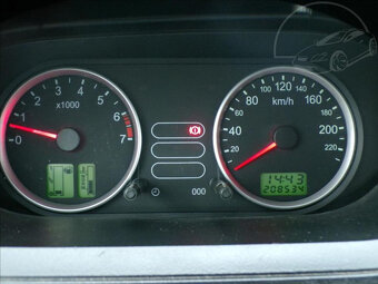 Ford Fiesta 1,3 i KLIMATIZACE - 6