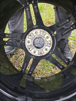 Mercedes AMG r19 dvourozmer - 6