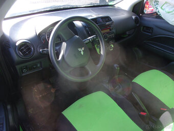 Space Star Mitsubishi 2013 - 6