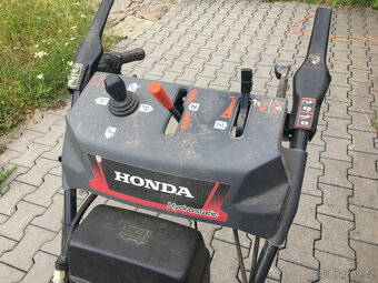 Letní akce Sněhová fréza Honda - pásová, elektr.startér - 6