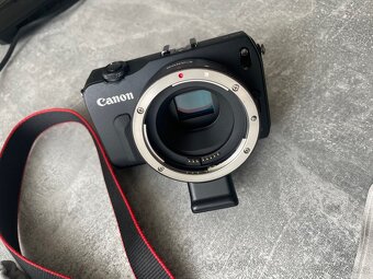 Canon eos M - 6