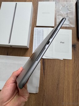 iPad 9 generace Wi-Fi 64GB Space Gray - 6