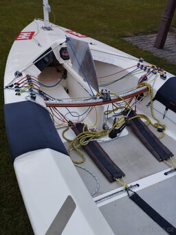 Plachetnice FINN - 6