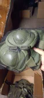 sada airsoft vybavení + originál AČR kousky - 6