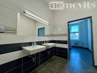 Pronájem kancelářských prostor v administrativní budově - H - 6