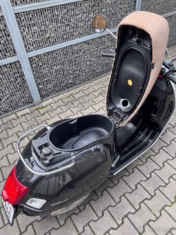 Vespa GTS 125 Nero Vulcano - 6