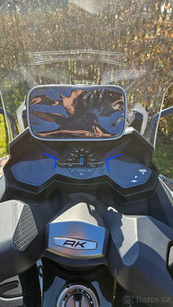 Prodám KYMCO AK 550i - sportovně-cestovní maxiskútr - 6