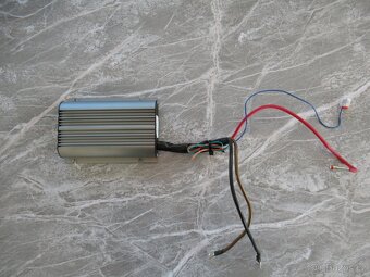 Nabíjecí booster do karavanu - 40 A  nabíječka DC-DC 12.40 - 6