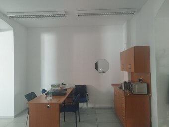 Pronájem obchodních prostor, kanceláří 133m2 17. listopadu - 6