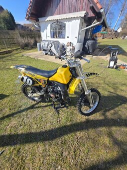 Suzuki RM 85 - 6