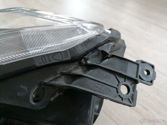 Přední pravé světlo Ford Ranger T6 - 6