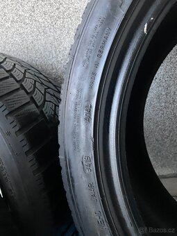 Zimní pneumatiky Dunlop 235/45/R18 - 6
