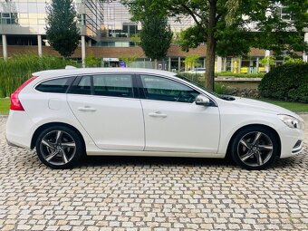 Volvo V60 2.0D 120KW MANUÁL R-DESIGN SENZORY - 6