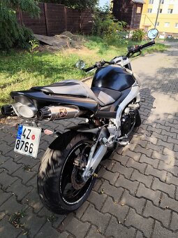 Suzuki GSR 600 - 6