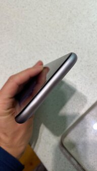 iPhone 11 64GB fialovy. Pěkný stav - 6