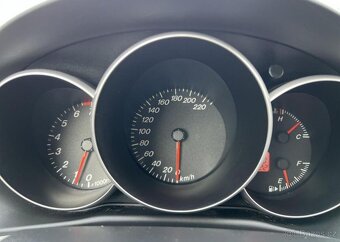 Mazda 3 1.4i 16v ALU ZÁMEK ŘP PŮVOD ČR manuál 62 kw - 6