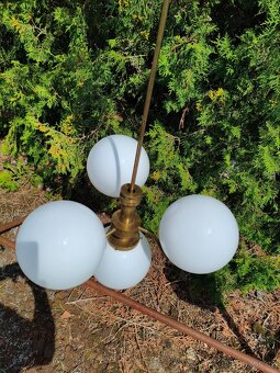 1. republikový mosazný koulový lustr z vily - 6