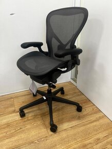 Kancelářská židle Herman Miller Aeron Remastered New - 6