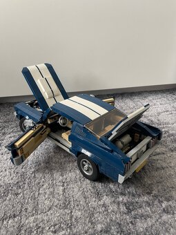 LEGO Ford Mustang 1967 10265 - 6