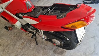 Honda vfr 800 Fi - 6