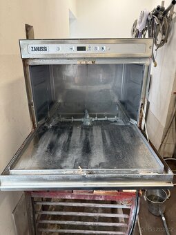 Myčka nádobí Zanussi - odpadní čerpadlo - 6