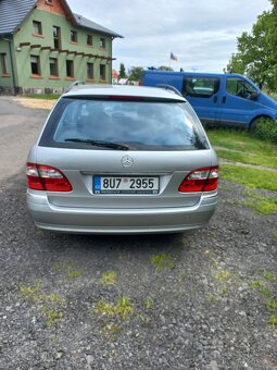 Mercedes-Benz E 240 - 6