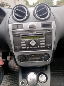 Ford fiesta 1,3 59kw - 6
