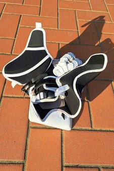Brankářská lapačka a vyrážečka Vaughn V9 - 6