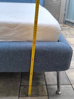 Prodám čalouněnou manželskou postel + Matrací 180cm x 200cm - 6