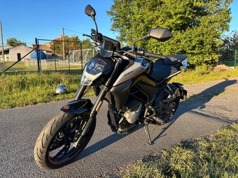 🏍️ CFMOTO 300 NK – 4 500 km, perfektní stav - 6