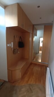 Rohová šatní skříň s posuvnými dveřmi - 6