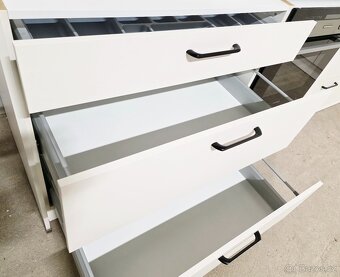 Kuchyňská linka se spotřebiči (téměř nová) - 6