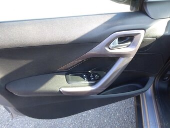 Peugeot 2008 1.4 HDI r.v.2015 (50 kw) Koupeno v ČR - 6