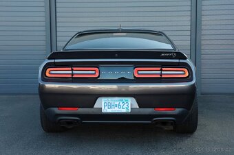 Dodge Challenger SRT Hellcat Jailbreak WideBody (č. B44) - 6