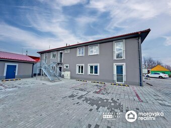 Prodej nového bytu 3+kk s parkovacím stáním a dvorkem ve Vém - 6